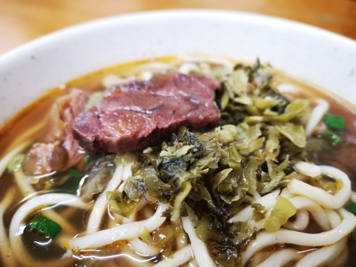 mingxinbeef05 新竹-新明?明新?傻傻分不清楚的牛肉麵店...