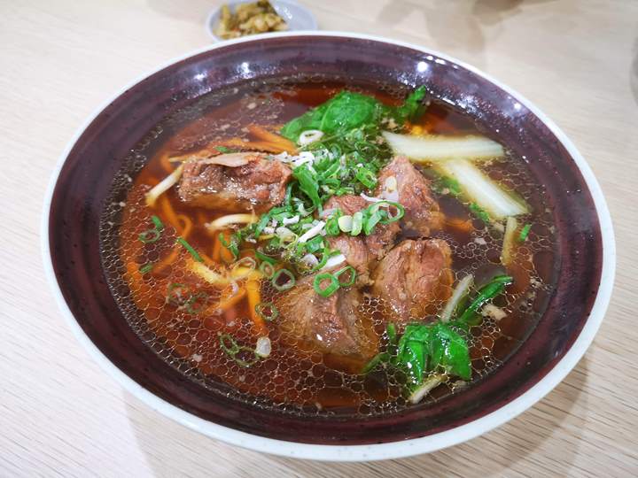 cakekings5 中壢-餅王 牛肉麵捲餅都優 健行旁好吃的麵食館