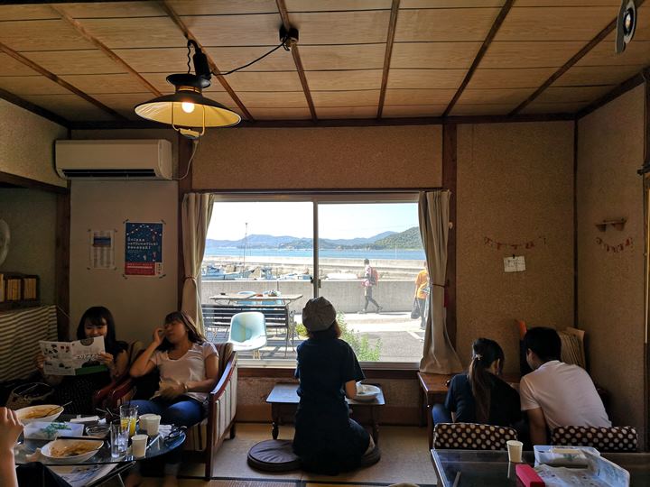konichiwa07 Naoshima-Cafe Konichiwa直島本村港旁 可愛海景咖啡館