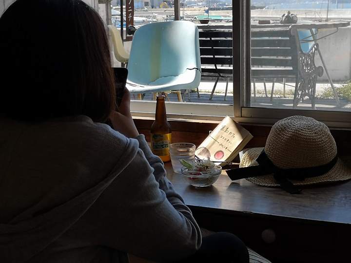 konichiwa19 Naoshima-Cafe Konichiwa直島本村港旁 可愛海景咖啡館