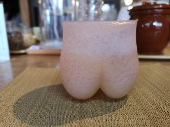 yuurinann11 Kurashiki-有鄰庵 倉敷老屋幸福布丁與特色美臀玻璃杯水蜜桃果汁