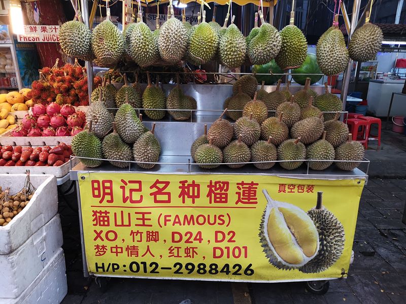 WAW03 Kuala Lumpur-亞羅街夜市街 名店黃亞華 推薦烤雞翅與鹹蛋魷魚