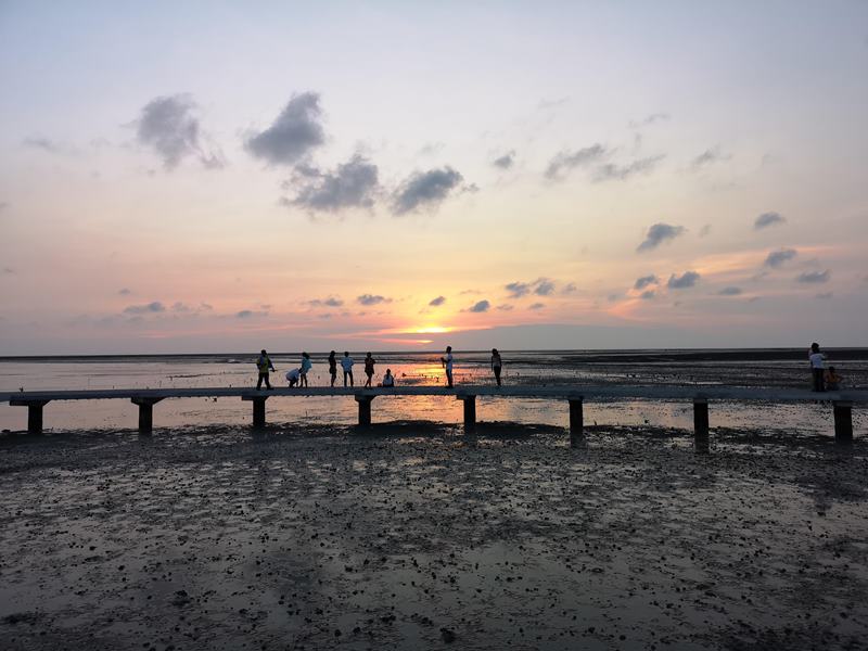 like81727 新竹-國家級香山濕地 美麗落日 Like 8咖啡廳飲料美食 好搭配