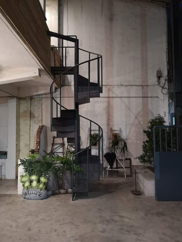 reecho08 新竹-一想一響 清水模工業風 手沖甜點皆優