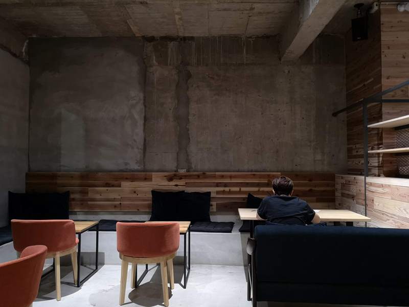 reecho13 新竹-一想一響 清水模工業風 手沖甜點皆優