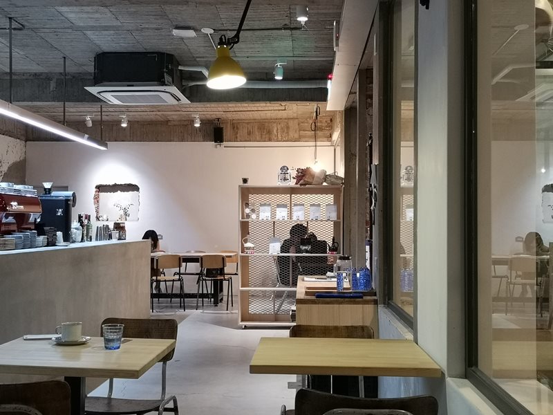 reecho16 新竹-一想一響 清水模工業風 手沖甜點皆優