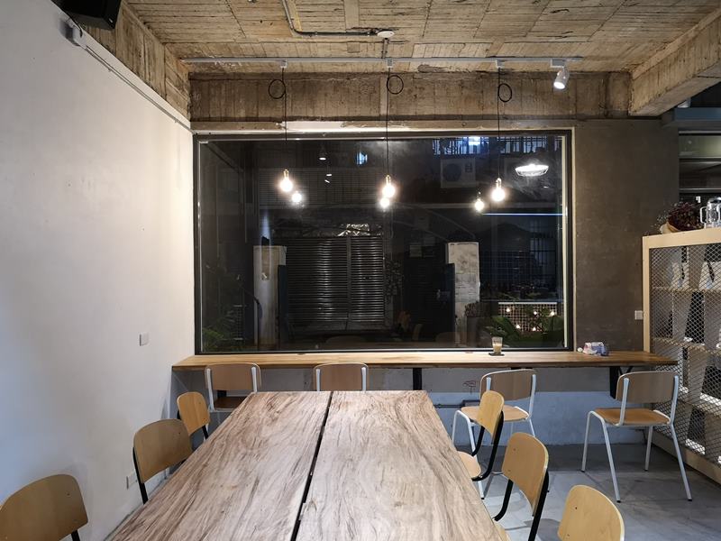 reecho19 新竹-一想一響 清水模工業風 手沖甜點皆優