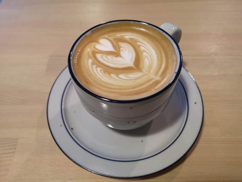 reecho29 新竹-一想一響 清水模工業風 手沖甜點皆優