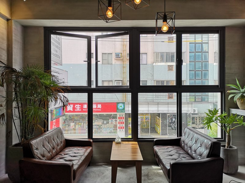 rollingstone15 中壢-流石咖啡 簡單清水模工業風