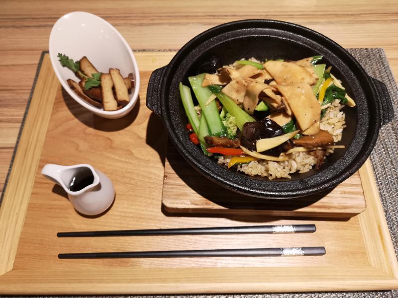 sidewalk07 竹北-人行道蔬食 清爽健康的蔬食 中大後門名店竹北拓點