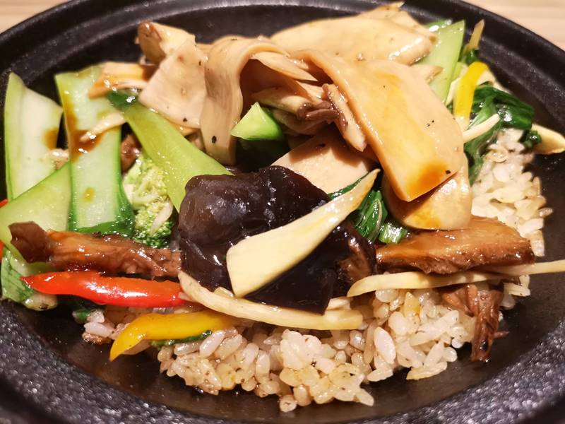 sidewalk08 竹北-人行道蔬食 清爽健康的蔬食 中大後門名店竹北拓點