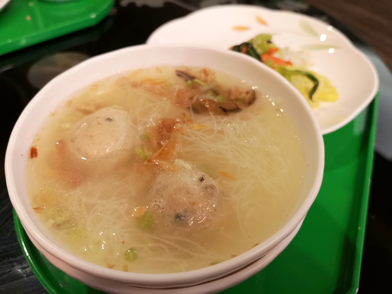 flyinghk05 201808台北香港 星盟金卡好好用一路開心飛...