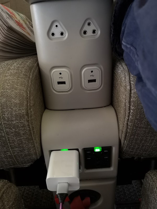 flyinghk06 201808台北香港 星盟金卡好好用一路開心飛...