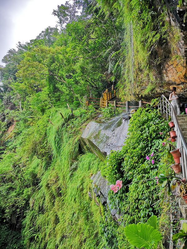 galaxycave24 新店-銀河洞 人氣秘境 走一趟深呼吸感受銀河洞的仙氣