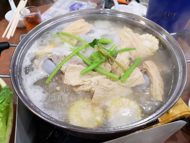 kunchi08 HK-坤記煲仔小菜 豬骨湯滑順濃郁 煲仔飯可口道地 必比登推薦小店