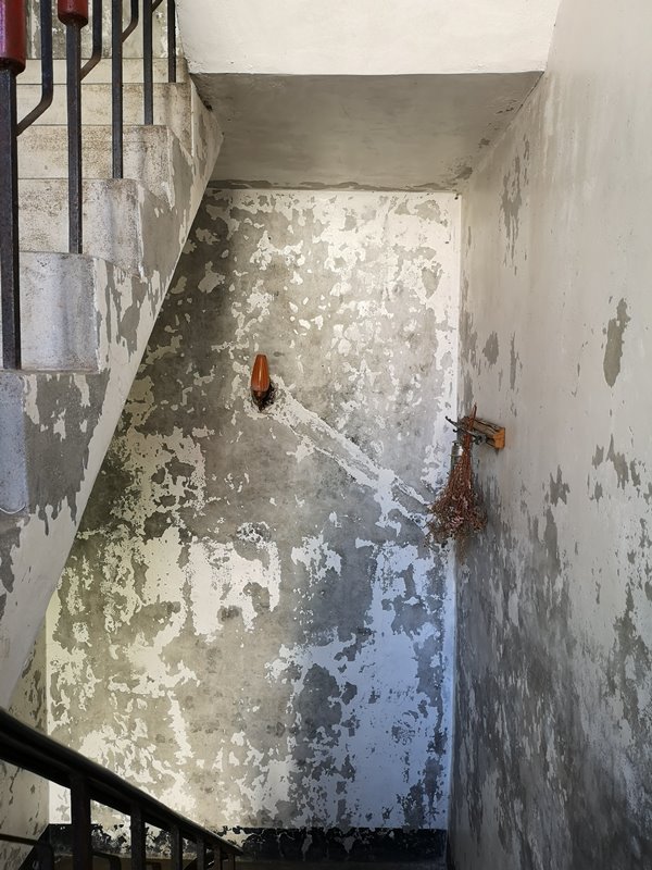 glow13 中壢-小舊閣樓 斑駁老屋文青河景咖啡館 晚上來則是閃亮的酒吧