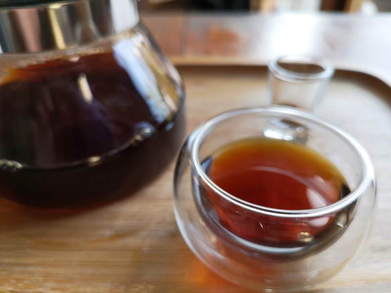 glow20 中壢-小舊閣樓 斑駁老屋文青河景咖啡館 晚上來則是閃亮的酒吧