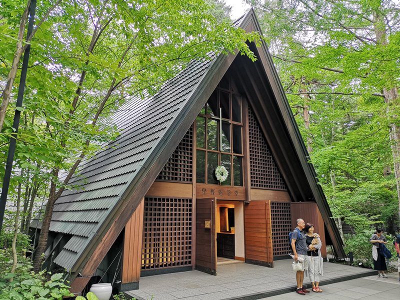 karuizawastreett28 Karuizawa-中輕井澤星野地區 榆樹街小鎮/高原教堂/石之教堂 品一口綠意的優閒雅致