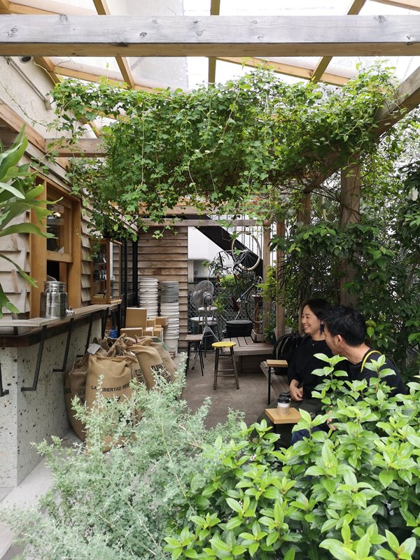 onibuscoffee06 Nakameguro-Onibus Coffee中目黑的老屋咖啡館 伴隨電車聲響的咖啡香