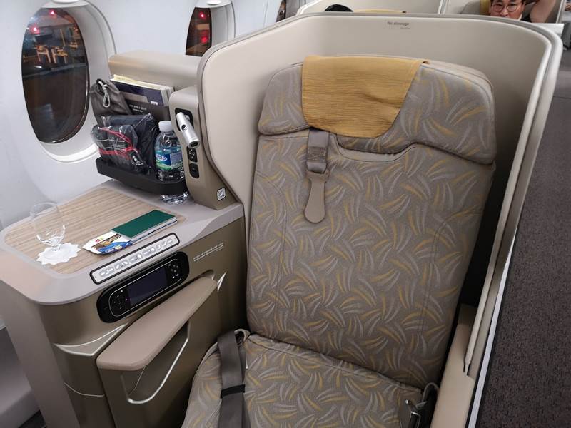 flyci16302 201810韓亞航倫敦首爾轉台北 飛機delay改班機行李遲延 什麼都遇到了...