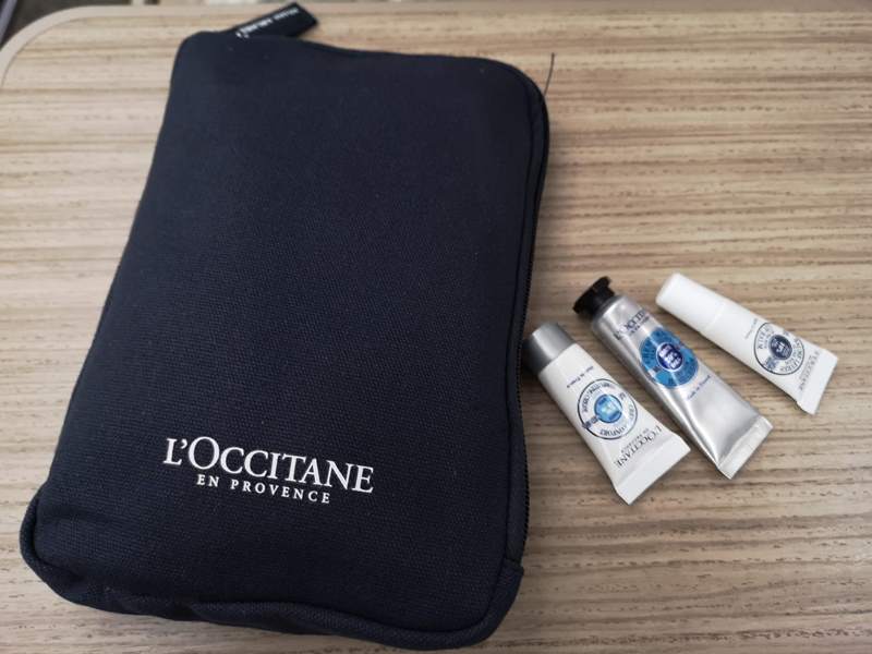 flyci16308 201810韓亞航倫敦首爾轉台北 飛機delay改班機行李遲延 什麼都遇到了...