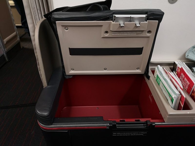 flytk025380110 201810台北伊斯坦堡巴塞隆納 TK025商務艙飛行