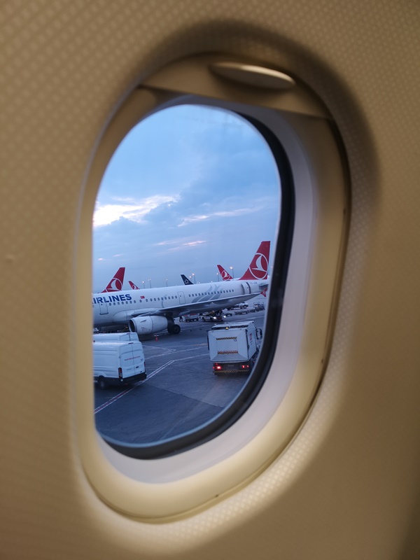 flytk025380154 201810台北伊斯坦堡巴塞隆納 TK025商務艙飛行