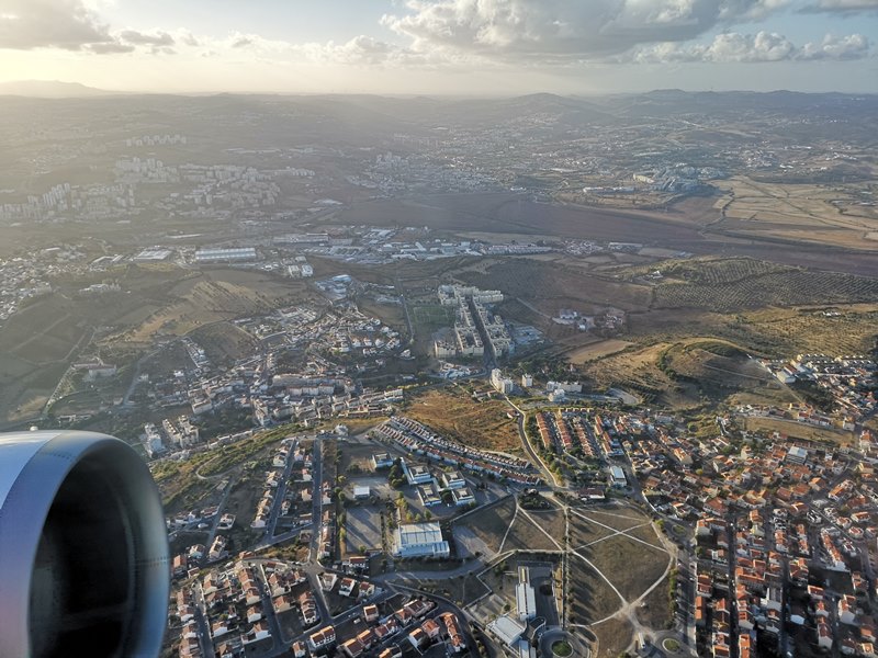 flytp25 201810葡萄牙航空TP364只能說網路說的都是真的...只有delay還是delay