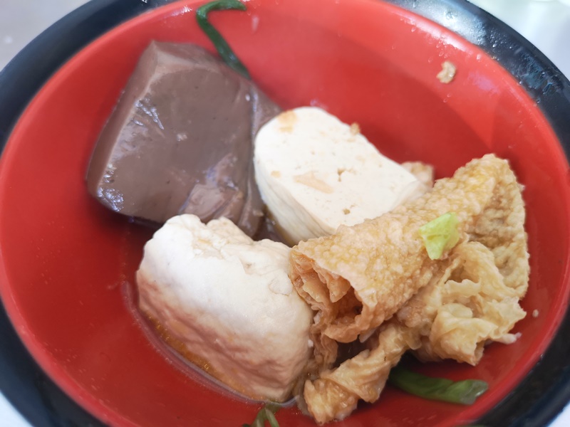 stinkytoufu3 新竹-香山鐵道旁隱藏美食 長興釣蝦場中竟有美味臭豆腐