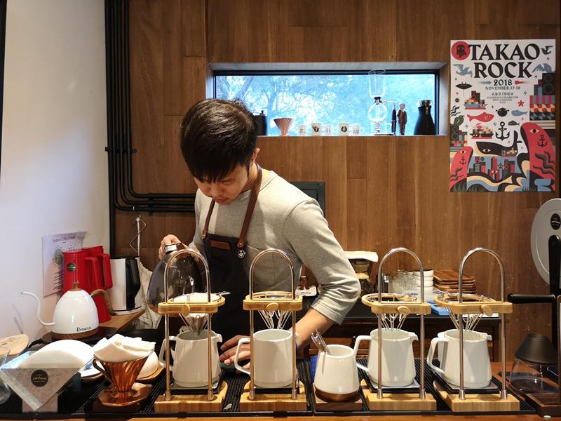 artisan19 前金-Artisan Cafe美森咖啡 手沖搭甜點輕鬆自在