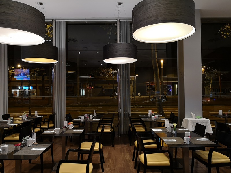 bcn4P29 Barcelona-巴塞隆納Four Points by Sheraton Barcelona Diagonal簡單商務的福朋