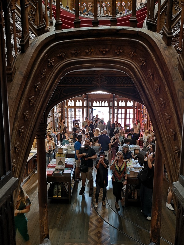 bookstore07-1 Porto-Livraria Lello波多 世界最美書店之一 JK羅琳加持的波多必遊景點