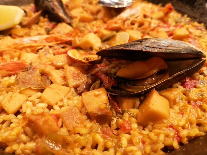 colors9 Barcelona-巴塞隆納Colors來一份海鮮燉飯吧!