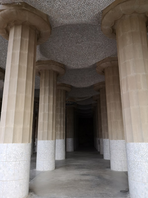guellparkk07 Barcelona-巴塞隆納世界文化遺產 高第建築奎爾公園馬賽克蜥蜴太吸睛