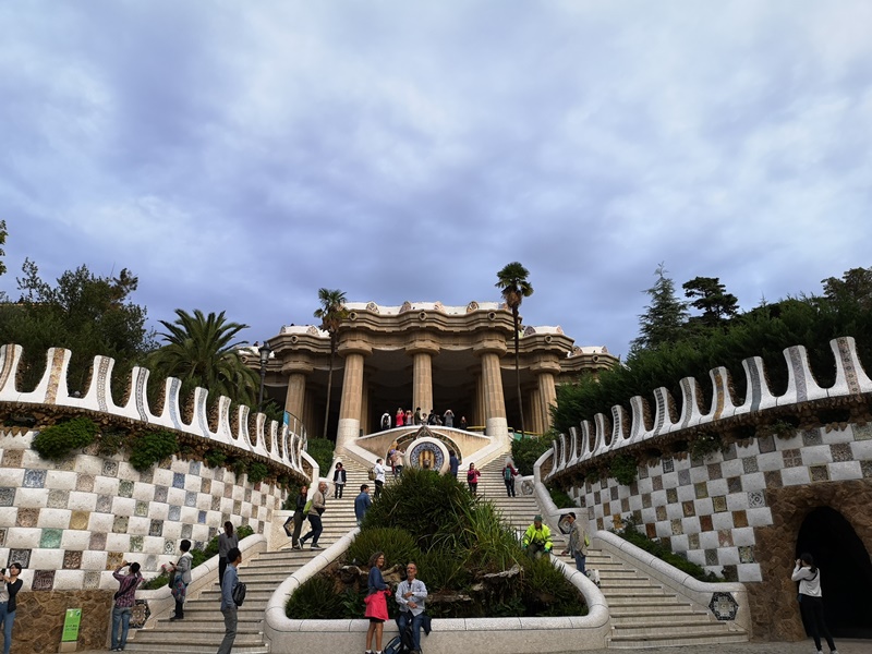 guellparkk14 Barcelona-巴塞隆納世界文化遺產 高第建築奎爾公園馬賽克蜥蜴太吸睛