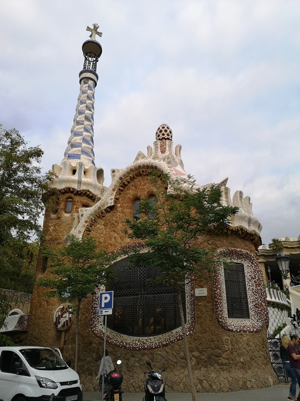 guellparkk19 Barcelona-巴塞隆納世界文化遺產 高第建築奎爾公園馬賽克蜥蜴太吸睛