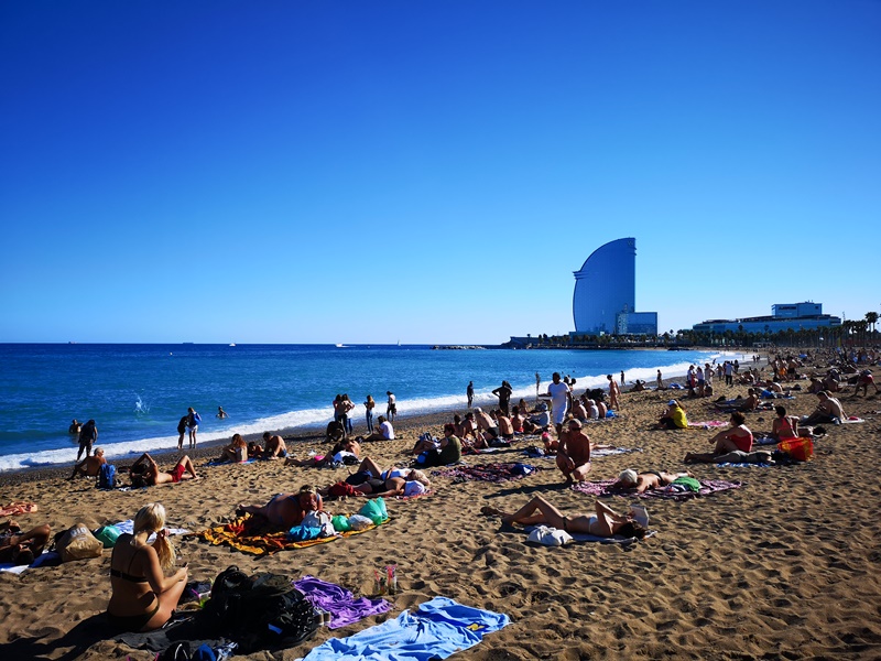 barcelonabeach10 Barcelona-嗨!地中海你好!! 巴塞隆納海岸Platja de la Barceloneta 海天一線超美