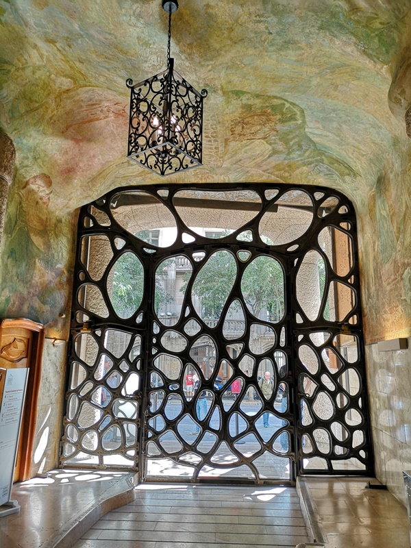 casamila12 Barcelona-巴塞隆納世界文化遺產 高第建築米拉之家 來自外星的設計