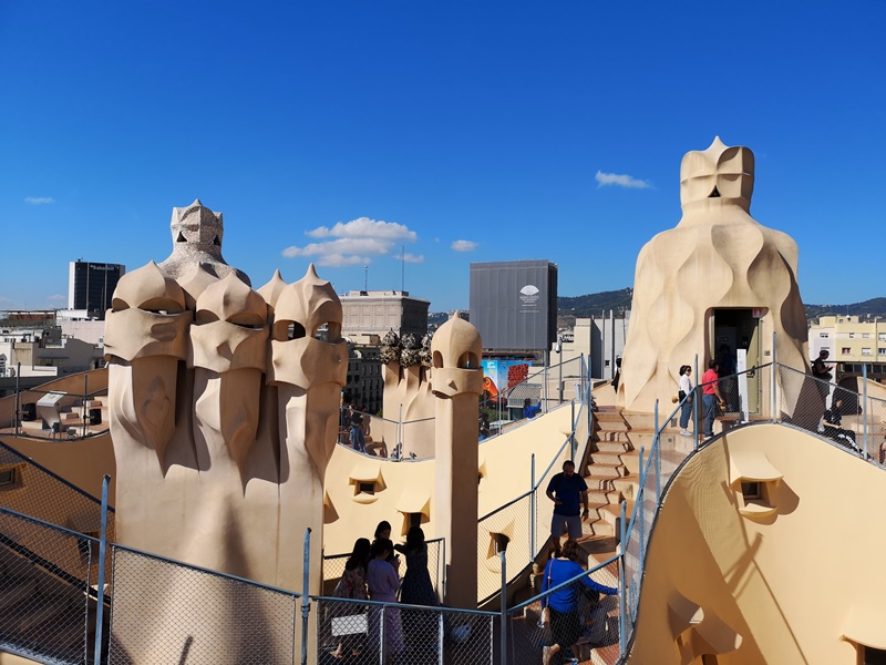 casamila16 Barcelona-巴塞隆納世界文化遺產 高第建築米拉之家 來自外星的設計