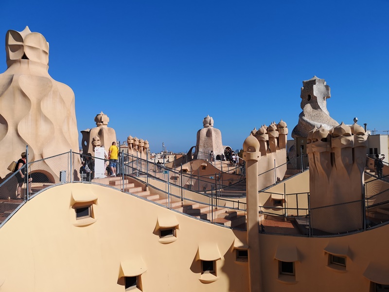 casamila17 Barcelona-巴塞隆納世界文化遺產 高第建築米拉之家 來自外星的設計