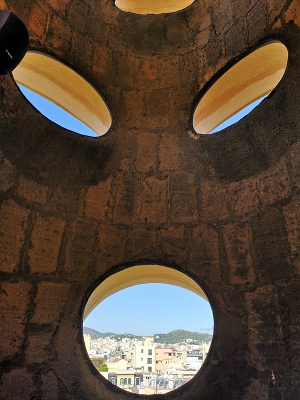 casamila21 Barcelona-巴塞隆納世界文化遺產 高第建築米拉之家 來自外星的設計