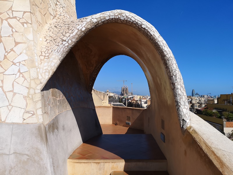 casamila23 Barcelona-巴塞隆納世界文化遺產 高第建築米拉之家 來自外星的設計