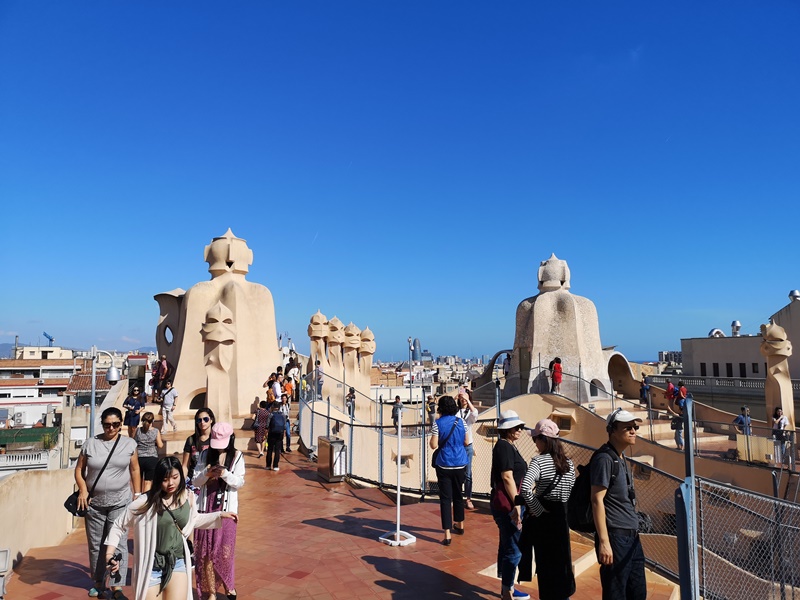 casamila28 Barcelona-巴塞隆納世界文化遺產 高第建築米拉之家 來自外星的設計