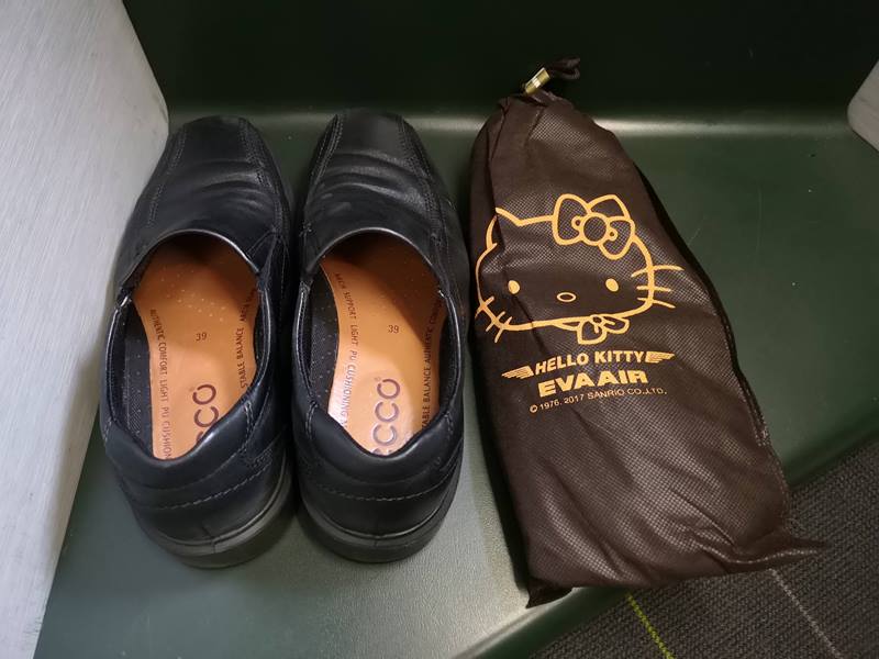 flysinsing15 201811台北新加坡 第一次享受KITTY商務艙