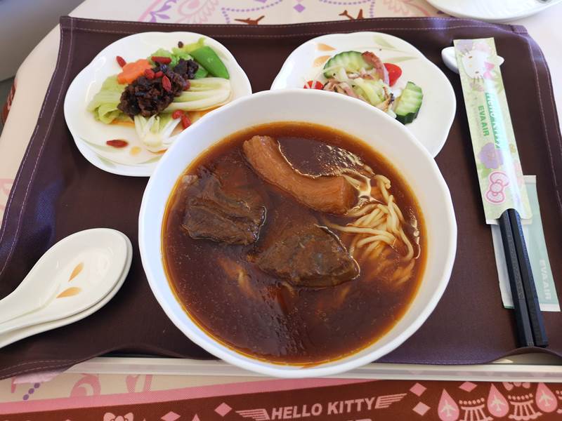 flysinsing20 201811台北新加坡 第一次享受KITTY商務艙