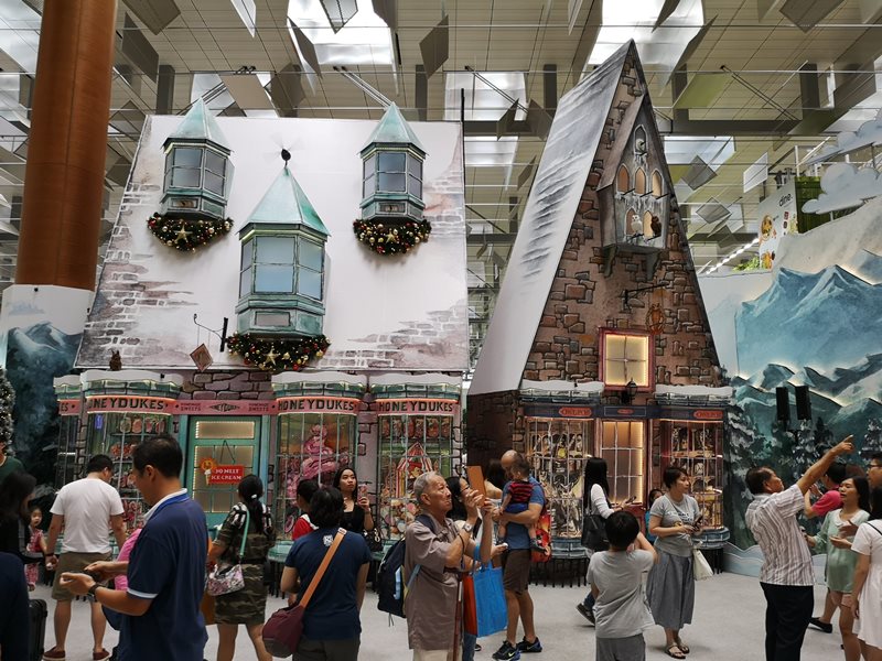 flysinsing30 201811台北新加坡 第一次享受KITTY商務艙