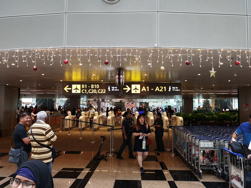 flysinsing31 201811台北新加坡 第一次享受KITTY商務艙