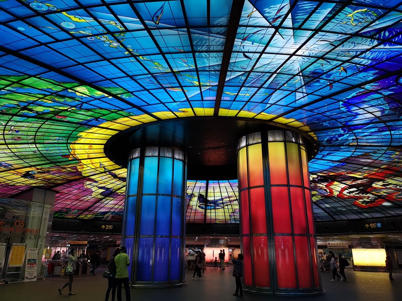 formosa05 新興-美麗島捷運站光之穹頂 世界最美地鐵站第二名