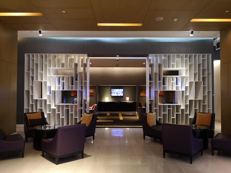 4PBKK04 Bangkok-曼谷Four Points商務飯店(曼谷福朋喜來登酒店-素坤逸15) 套房也簡單舒適