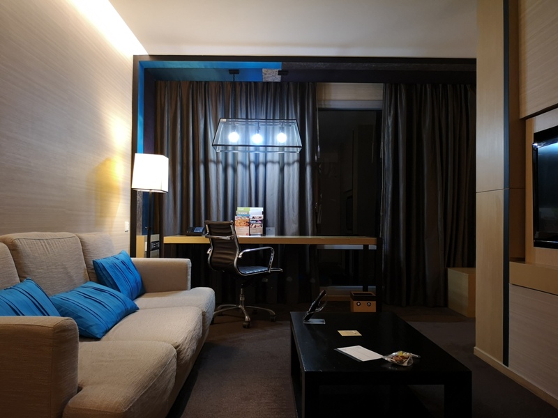 4PBKK09 Bangkok-曼谷Four Points商務飯店(曼谷福朋喜來登酒店-素坤逸15) 套房也簡單舒適